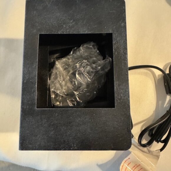 Scentsy Under My Spell Wax Warmer - Gently Used with Box - Picture 6 of 12